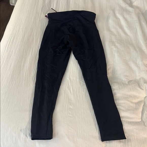 Black and Navy High-Waisted Leggings - Picture 2 of 3